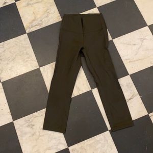 Lululemon Green cropped Wunder Unders
